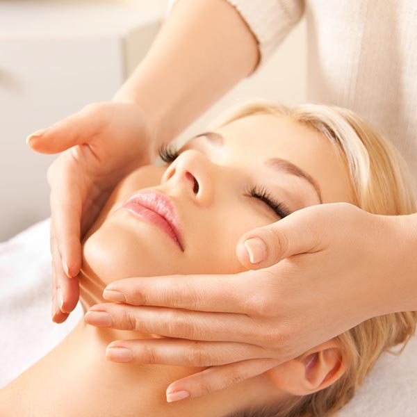 Nails salon 37064 BEWELL ORGANIC NAIL & SPA Franklin, TN 37064